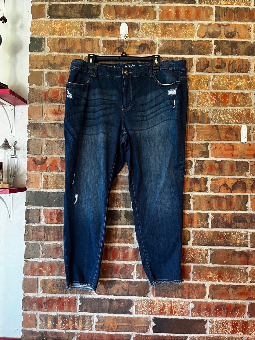 Terra & Sky Women’s Dark Wash Skinny Ankle Distressed Denim Jeans Size:18W